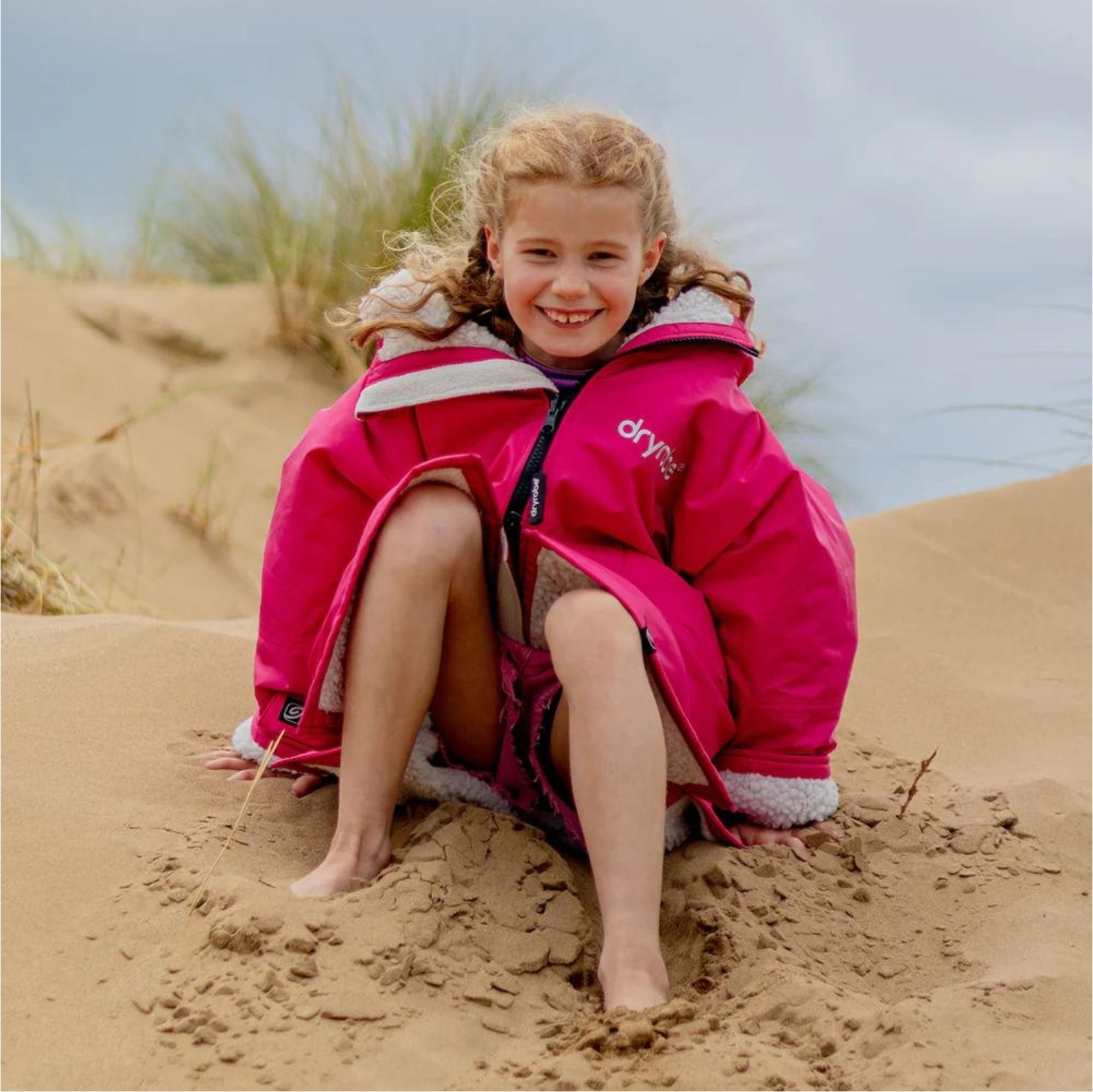 2026 Dryrobe Junior Advance Long Sleeve Changing Robe V3KSLSDA - Pink / Light Grey